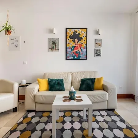 Apartment Seaesta Pool And Slatine